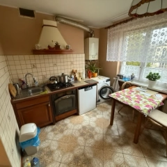 Syndyk sprzeda  1/6 udziału prawa własności do lokalu mieszkalnego w Warszawie