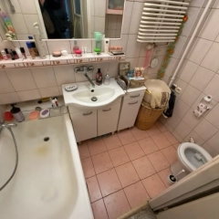 Syndyk sprzeda  1/6 udziału prawa własności do lokalu mieszkalnego w Warszawie