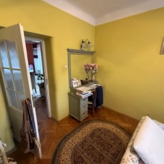 Syndyk sprzeda  1/6 udziału prawa własności do lokalu mieszkalnego w Warszawie